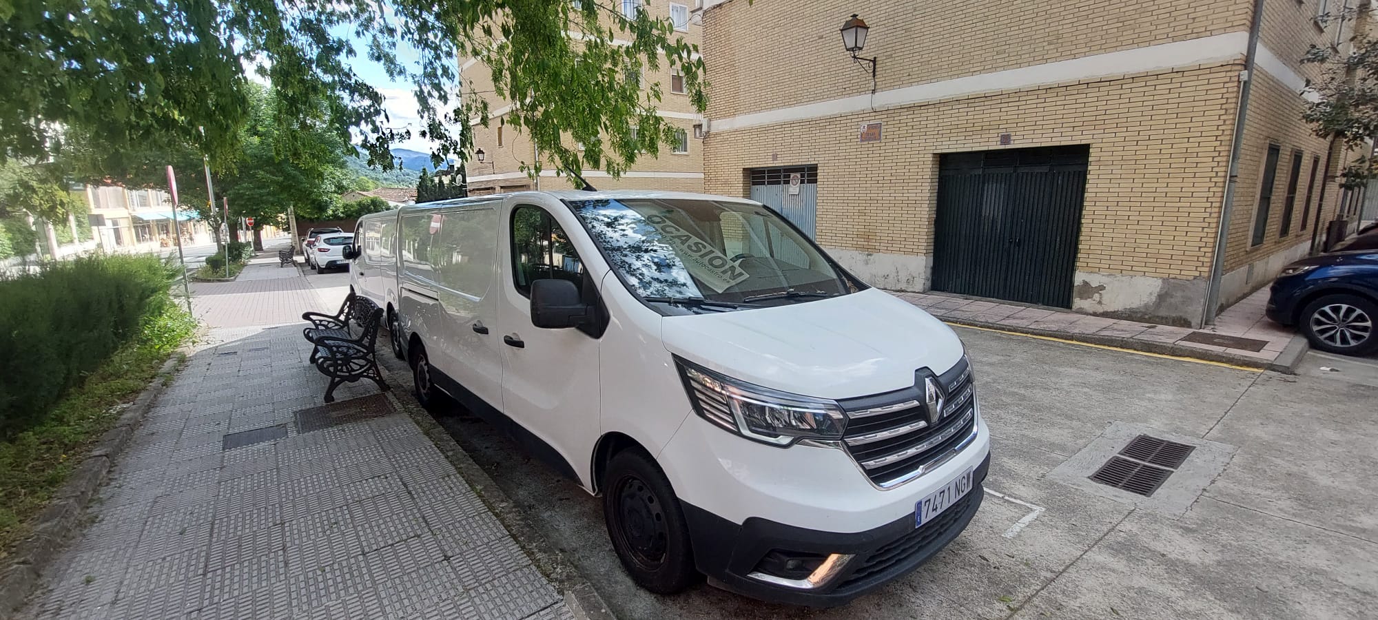 Renault Trafic 2.0 130CV miniatura 6